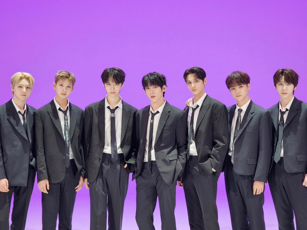 _AMPERSANDONE_'s tweet photo. [📸] 1theK 수트댄스

#앰퍼샌드원 #AMPERSANDONE #OnAndOn https://t.co/yKg0pIPD6U