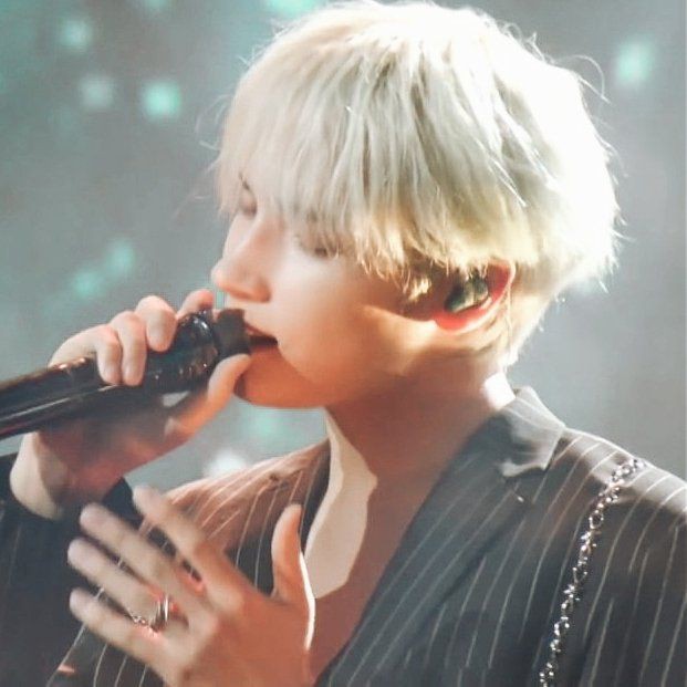 ً (@hyukaviral) on Twitter photo 