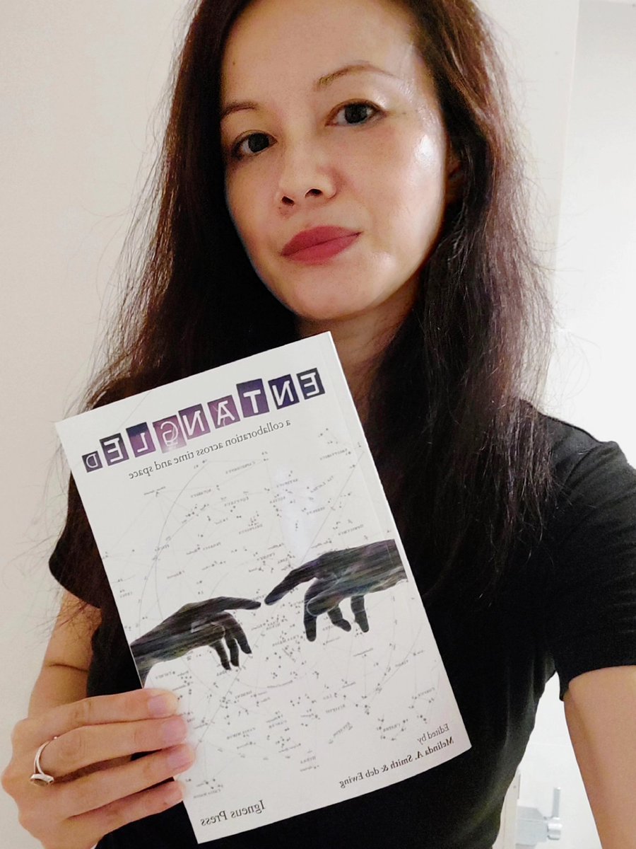 VWC_Writes's tweet image. Beautiful #bookmail today 📚😍

Proud to be part of the #Entangled science-poetry #collaboration with fine fellow poets across the globe 🌍

#WritingCommunity order yours today!
tinyurl.com/2fyzjty5

Editors @ScienceGeekMel &amp;amp; @DebsValidation did an amazing job ❤️
#IgneusPress