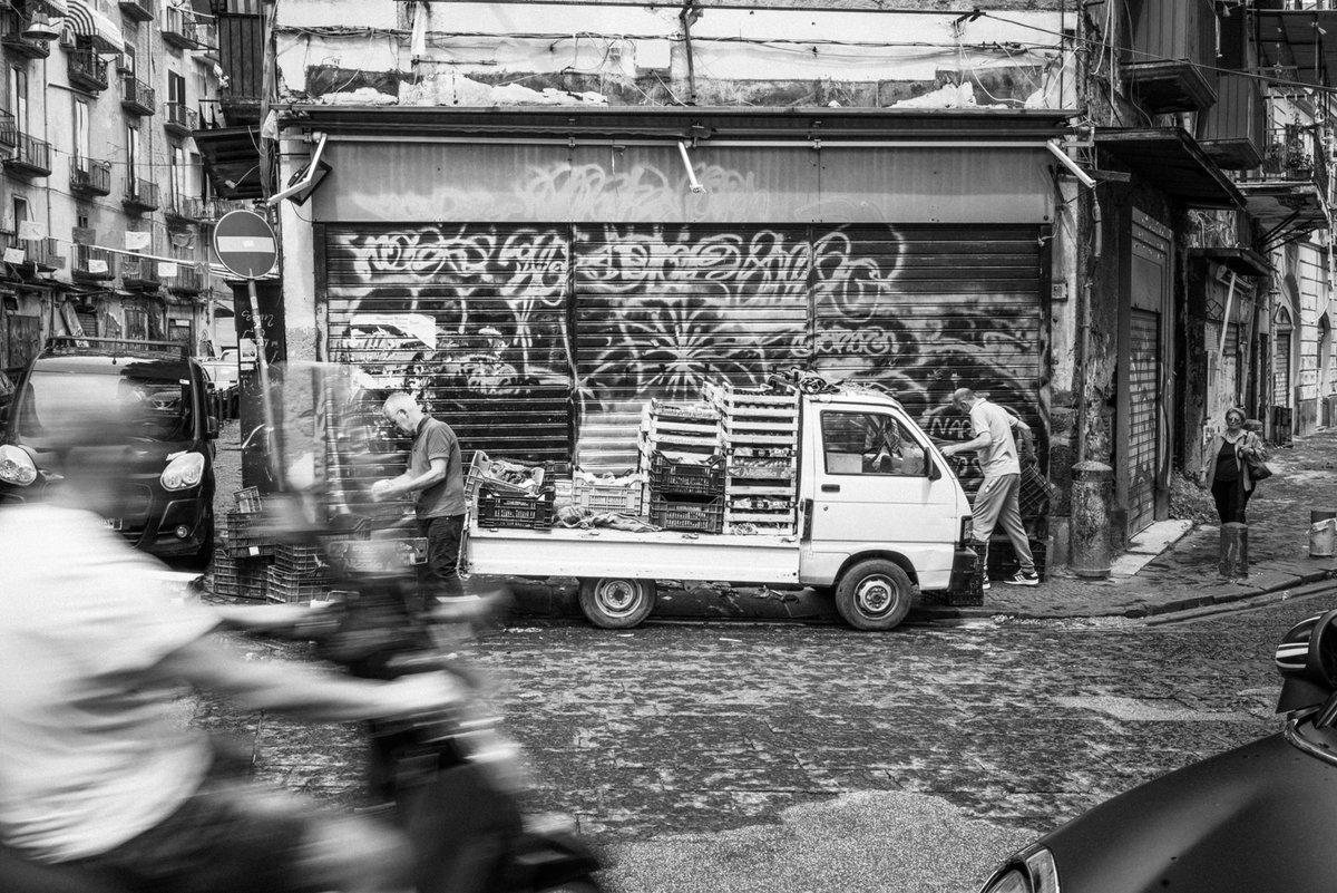 Tim_BrandFILM's tweet photo. Naples, grappling with the presence of the Comoro drug gangs. Deprivation and neglect on the streets of Rione Sanita. https://t.co/hVZa60JcCB