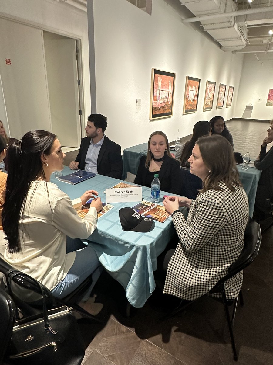 RowanPrad's tweet photo. Mentor Night!!!! 📝

Thank you to all of the mentors that came out to share their wisdom with our students 💛🤎

#rowanprad #advertising #publicrelations #advertisingagency #mentornight https://t.co/9QEp4xWjn7