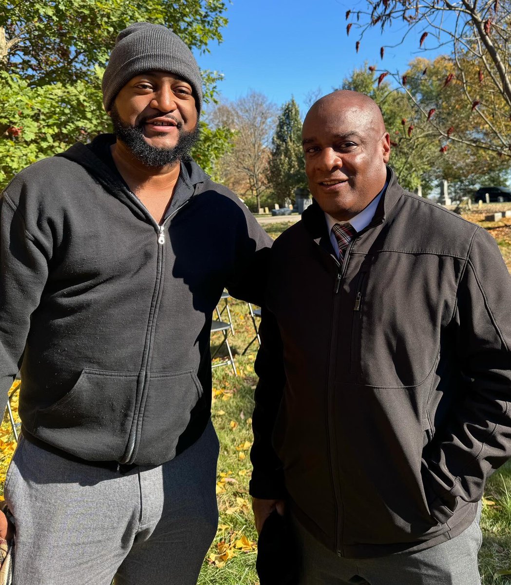 NKU_AASI's tweet photo. Our Director recently attended a very a Monument Dedication Ceremony funded through a grant provided by the 400 Years of African American History Commission, &amp; placed in honor of those buried in the Historic African American Section of the cemetery.

https://t.co/Pf4t2DO6sE https://t.co/1IrBvnIRth