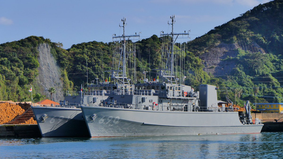 GakuHayato's tweet photo. #あわじ型掃海艦
・あわじ #MSO304
・ひらど #MSO305
#ひらしま型掃海艇
・ちちじま #MSC605
#すがしま型掃海艇
・いずしま #MSC687
・あいしま #MSC688
・あおし��� #MSC689
・みやじま #MSC690
・ししじま #MSC691
油津港、南郷沖
2023.11.15
#機雷戦訓練 https://t.co/JUROcB8W6r