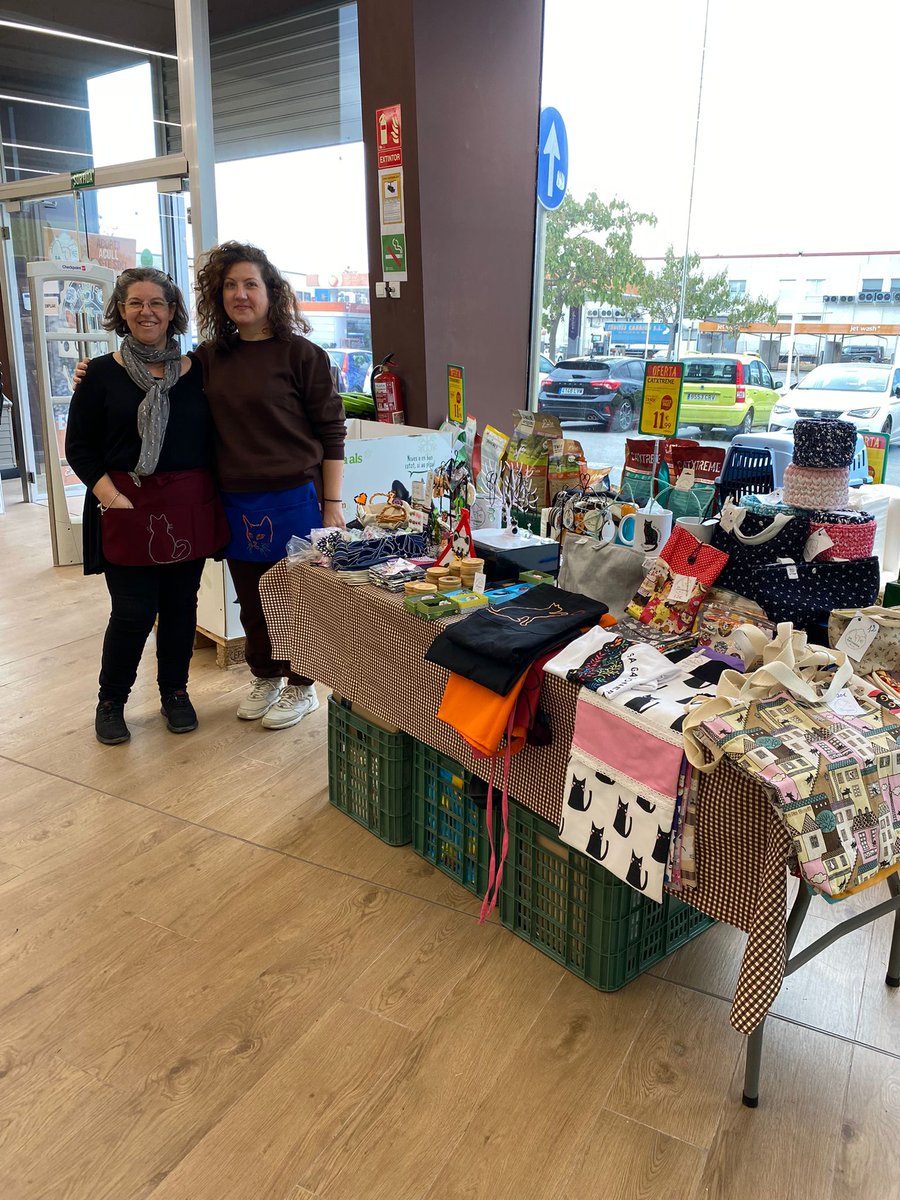 IMPORTANT!

L'associació NOMÉS demana menjar i donatius pels canals oficials de les xx.ss i als punts i/o recollides establerts.

Tota altra publicació és a títol personal i alié a l'entitat. El destí? ni sabem res, ni ens podem fer responsables.