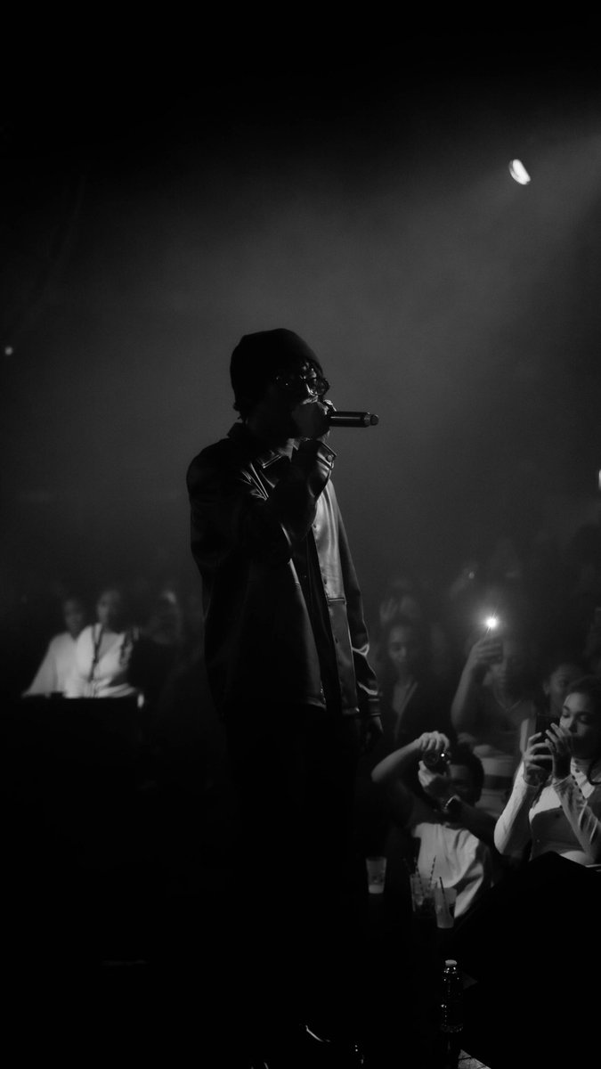 nerka90's tweet photo. LOXYMORE ON STAGE รTAIT DINGUE, MERCI ร TOUS, MERCI MERCI @loxymore_com @LaPlaceHipHop #loxymore #LOS2 PHOTO DE @ruddygst https://t.co/QybDjmvq5n