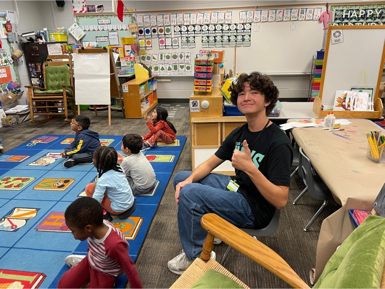 HumbleISD_PFE's tweet image. Thank you KPHS ninth grade for your service! It was a WIN for PFE with so much help across the campus! #dayofservice #PFEisHAPPY