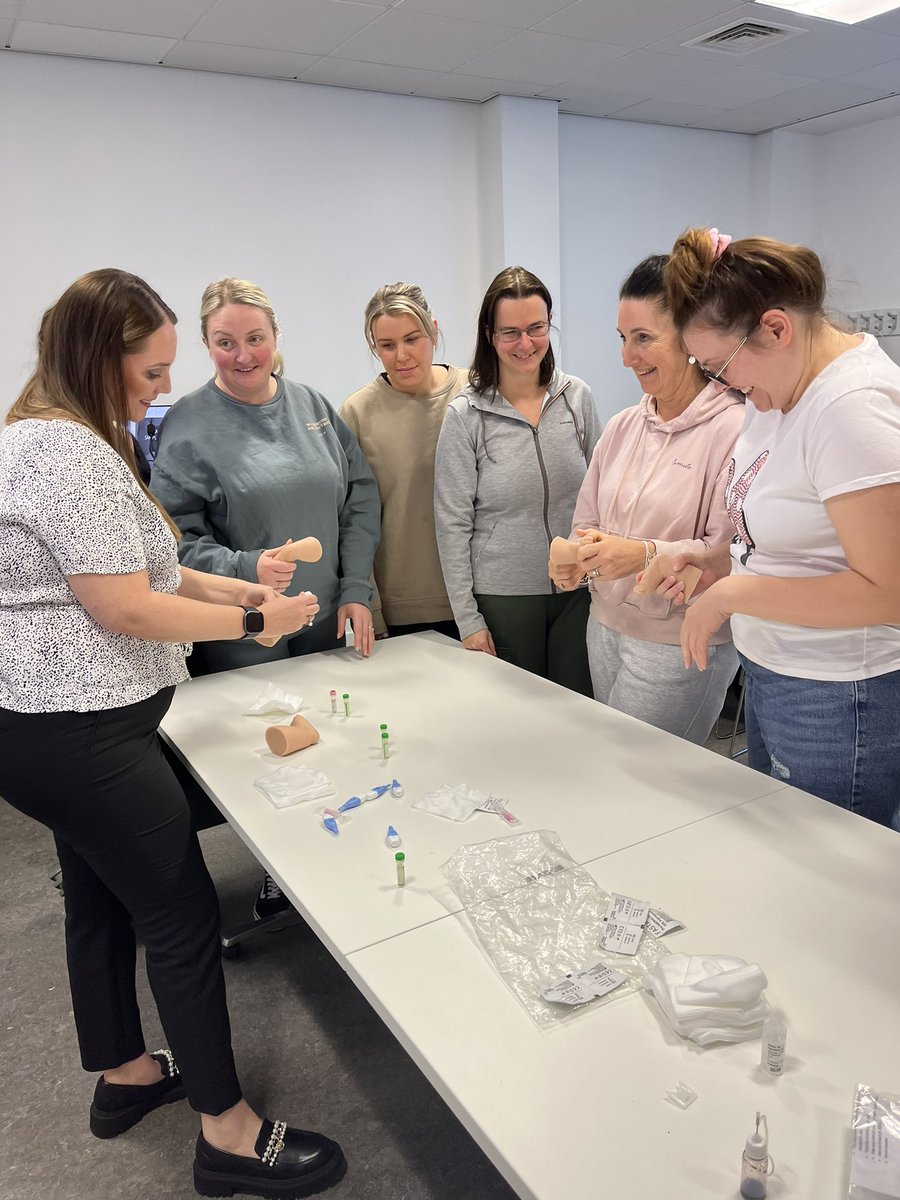 ashmacafu's tweet image. #AdvancingPractice2023
I am an Advanced Neonatal Nurse Practitioner in NICU RHC, today I had the pleasure of doing some teaching the nursery nurses and HCA.