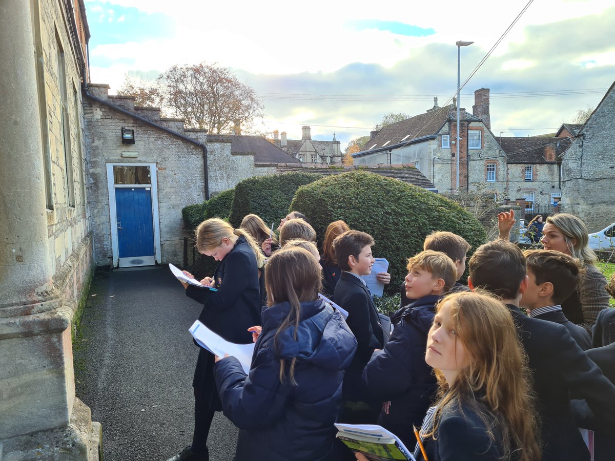 VerlucianCommunity tweet media