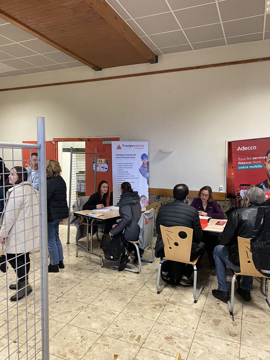 Vous êtes nombreux au #jobdating spécial ETT organisé en partenariat à Arras avec <a href="/E2CARTOIS/">E2C ARTOIS</a> la @MDE et @poleemploi_HDF !
Bons recrutements 👍