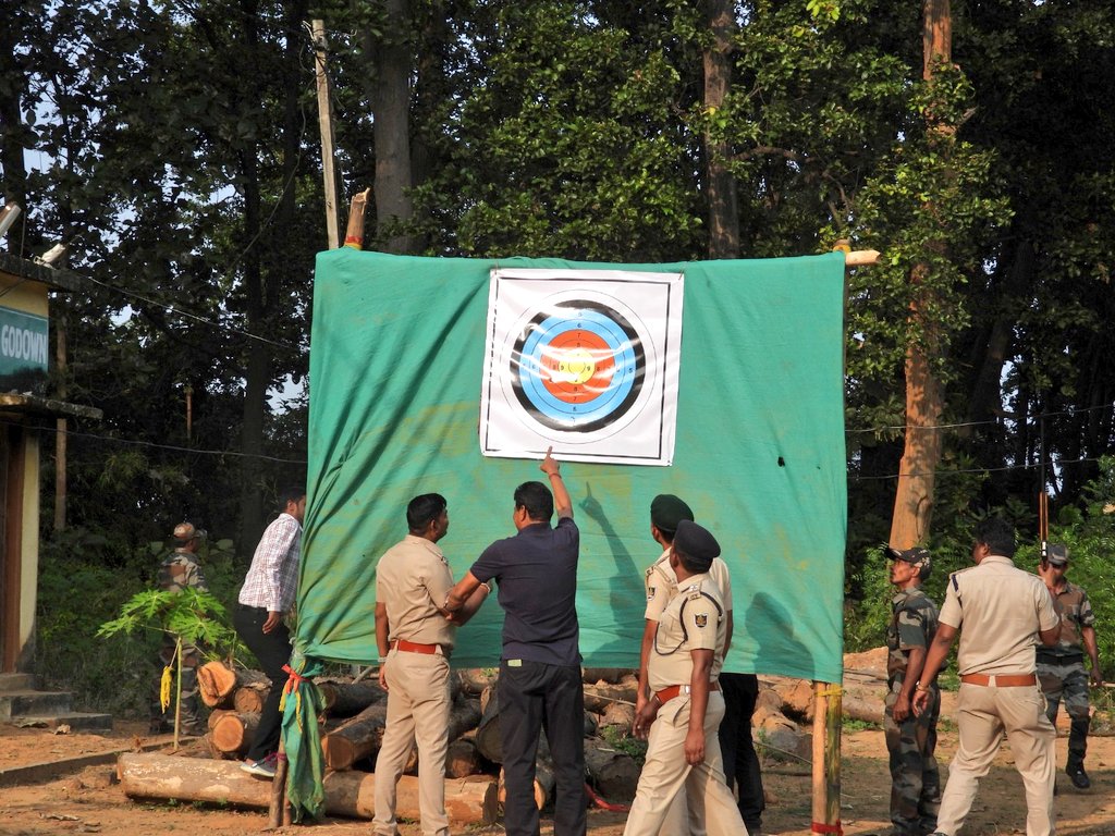 DfoBonai's tweet photo. One day training Programe on #tranquilizing techniques was organized at #BrahmaniNursery Bonai.Tranqulizing techniques will help in #Humanwildlife(WL) conflict mitigation and #rescue operation of WL.
@ForestDeptt
@PCCFWL_Odisha https://t.co/8PmEw2Wb3m