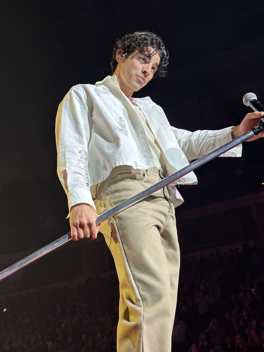 chasternal's tweet image. i mean 😅🤭😚