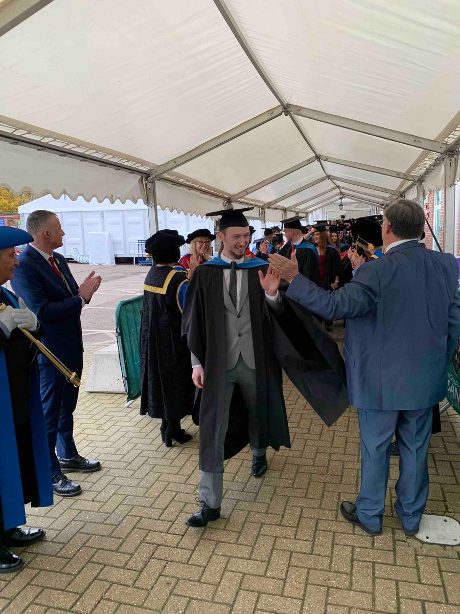 UniNorthants's tweet image. Massive congratulations to all of our students graduating this afternoon from the Faculty of Business and Law. 

#UONGrads