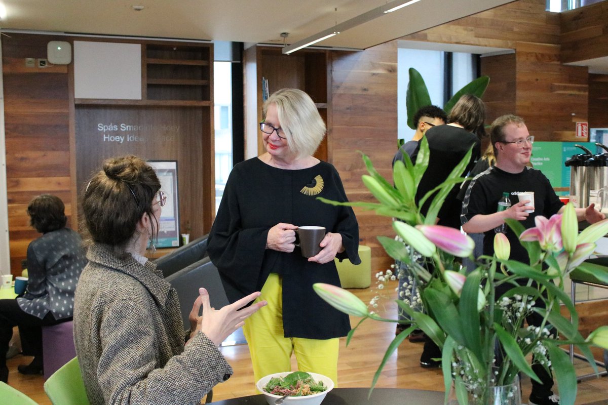 TLRHub's tweet photo. ✨We were delighted to welcome @bourke_joanna to the Trinity Long Room Hub ahead of the Annual Edmund Burke Lecture this evening at 6.30pm.

Tickets are going fast, so register while you can!

🎟️ https://t.co/83TImlqGx8

#HubMatters https://t.co/JuqVQVSAjS