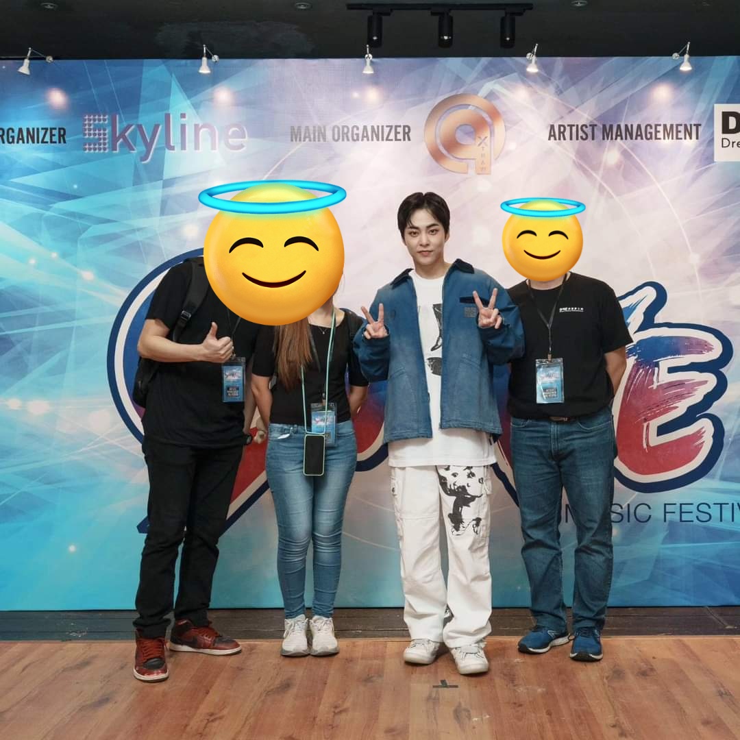 sbbbh61's tweet photo. Xiumin from 9wave backstage https://t.co/YPE6m7C2LA
