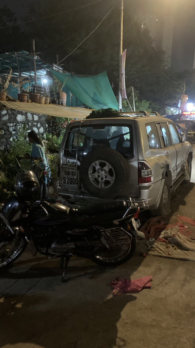 AdityaAvhad12's tweet photo. Pls take a legal action against them near VEDANT HOSPITAL just spoiling road by parking there cars no one is looking into these pls do this needful. 
Location: Opposite To Vedant Hospital 
@MTPHToHelp 
@CPMumbaiPolice https://t.co/WLlpFwa2XM