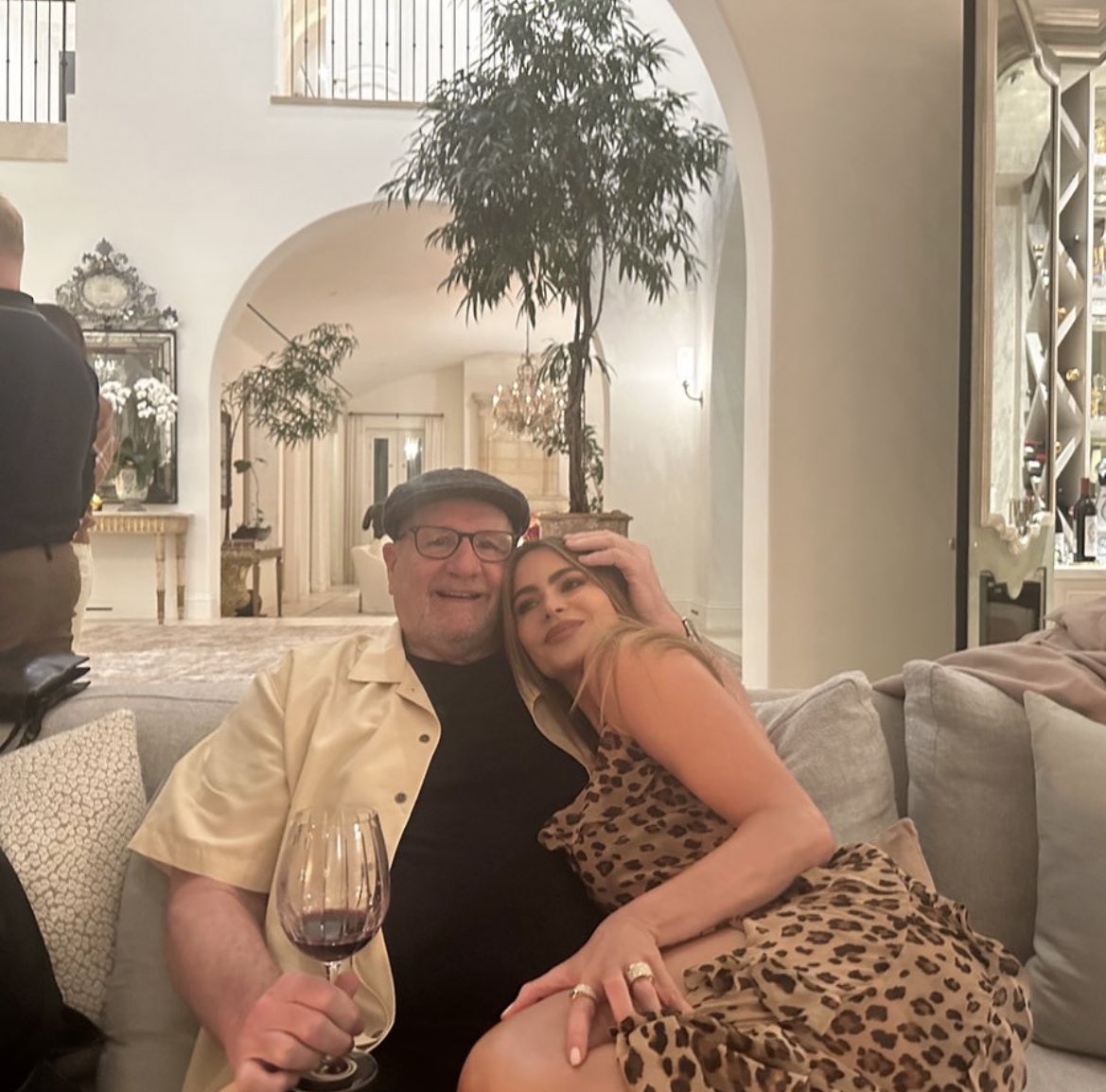 eeemiliano's tweet photo. Se juntó mi familia mi factoría #ModernFamily https://t.co/U7YOdVlOuv