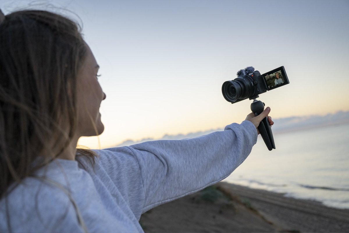 nikonturkiye's tweet image. Neye ilgi duyuyorsanız duyun, profesyonel görünen videolar çekebildiğiniz zaman takipçilerinize daha fazlasını vermiş olursunuz. Z 30, birinci sınıf vloggerlardan ve yayıncılardan bekleyeceğiniz netlik, alan derinliği ve berrak sesle çekimler yapmanıza olanak tanır. #NikonZ30