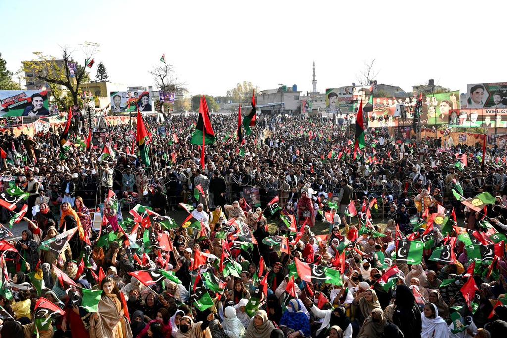 bashir_zardari's tweet photo. ایبٹ آباد: پاکستان پیپلزپارٹی کے تحت ایبٹ آباد میں ہونے والے ورکرز کنونشن میں کارکنان اور عوام شریک ہیں۔
@BBhuttoZardari @HajiAliHassanZ @MediaCellPPP @PPP_Org @PPPDigitalSindh https://t.co/4D7TU3dEaH