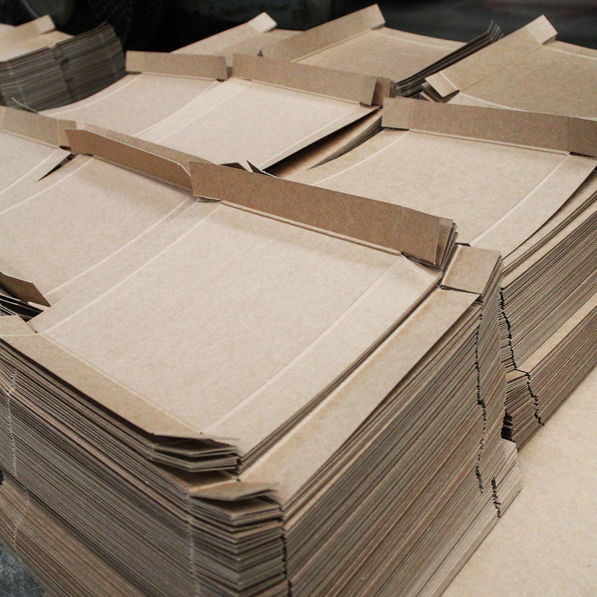 Our factory is very busy producing boxes in time before Christmas. We will be closed from December 25th to January 2nd for the Holiday Break, so we recommend placing your last orders now to ensure you receive them before the Christmas Celebrations 🎄