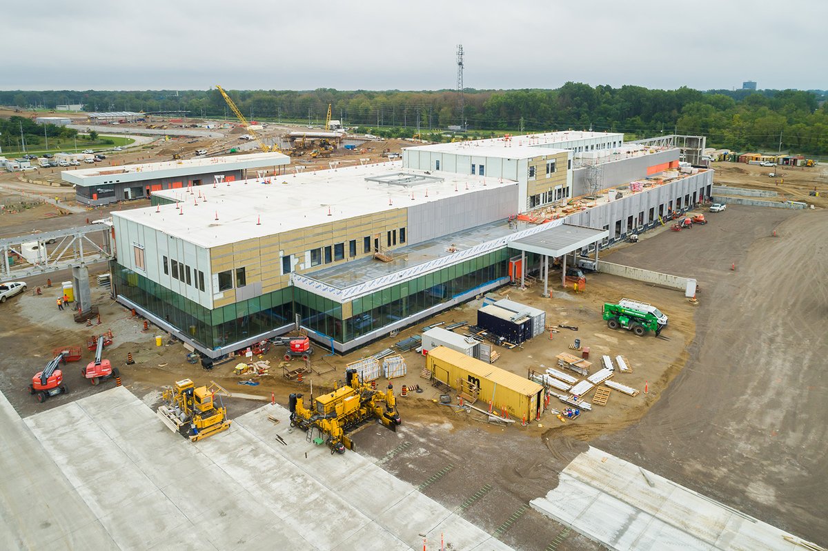 GordieHoweBrg's tweet photo. 📷 Earlier this month we shared drone footage  of the #GordieHoweBridge Canadian Port of Entry. 🇨🇦 For a closer look at the progress taking place, check out our NEW photo gallery: https://t.co/TDE8Bf5yIn https://t.co/5RpOzsy2yx
