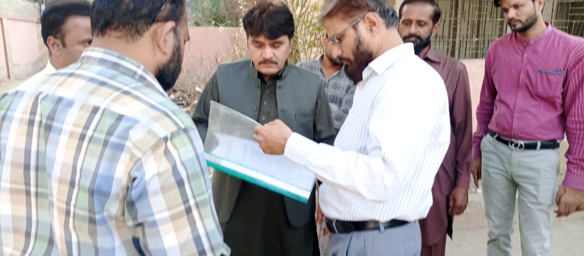 TmcModelColony's tweet photo. ٹی ایم سی ماڈل کالونی ٹاؤن میونسپل کمشنر ظفر اقبال مغل نے ٹی ایم سی کے تحت چلنے والے مختلف اسکولوں کا دورہ کیا اسکول کی عمارتوں کی مخدوش صورتحال کا جائزہ لیا۔
محمد علی جناح لائبریری کے دورے کے موقع پر لائبریری میں صفائی کی ناقص صورتحال پر سخت برہمی کا اظہار ۔
#TMCMODELCOLONY https://t.co/B2Og6nvvva