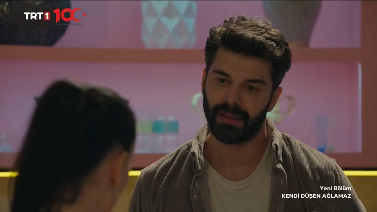 MuzikveTV's tweet photo. Serap ve Bilge için havada aşk yelleri dolaşmaya başladı. Büyük aşklar büyük ve tatlı kavgalarla başlar, buna bir kez daha şahit oluyoruz. ♥️
#KendiDüşenAğlamaz #SerBil https://t.co/UAAW59yYX0