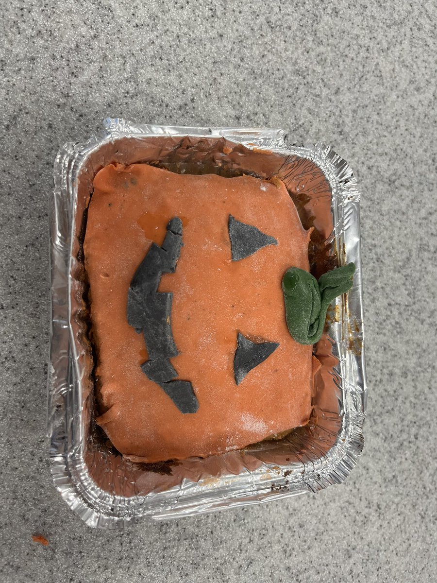Some Halloween cakes from a few weeks ago 👻 S3 practical cookery set their own pace and challenge by choosing to make either cupcakes or one cake to decorate and chose their own designs, brilliant results ⭐️