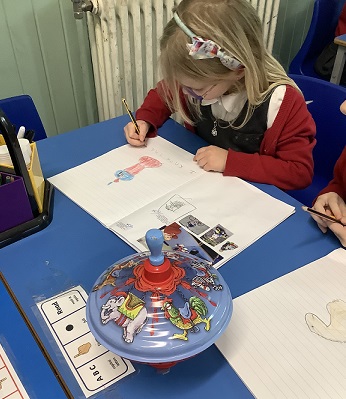 Today Year 1 looked at historical artefacts, whilst learning about toys from the past - I had one of those! <a href="/LongDittonINS/">Long Ditton Infant and Nursery School</a> <a href="/LDSMjuniorsch/">Long Ditton St. Mary's CE (Aided) Junior School</a>
