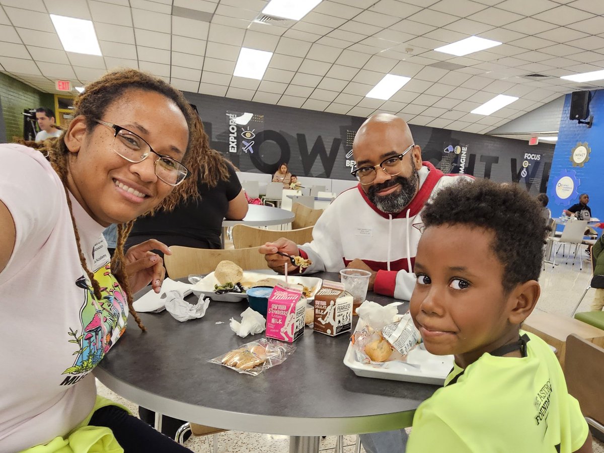 What a nice lunch we had. The food was good too. <a href="/aldinecafe/">AISD Child Nutrition</a> Great job to the staff at <a href="/Impact_AISD/">Impact Leadership Academy at Wilson</a> for the food.