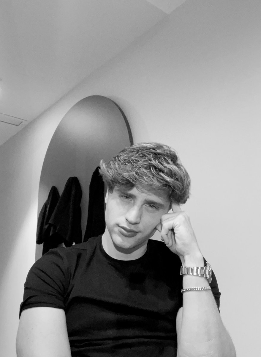 emartineeez's tweet photo. en directo en Tiktok

Hola. https://t.co/5mavhb6lBa
