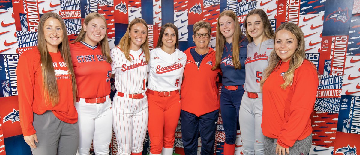 Officially seawolves!! Welcome to the family ladies 🐺❤️ #SBSB