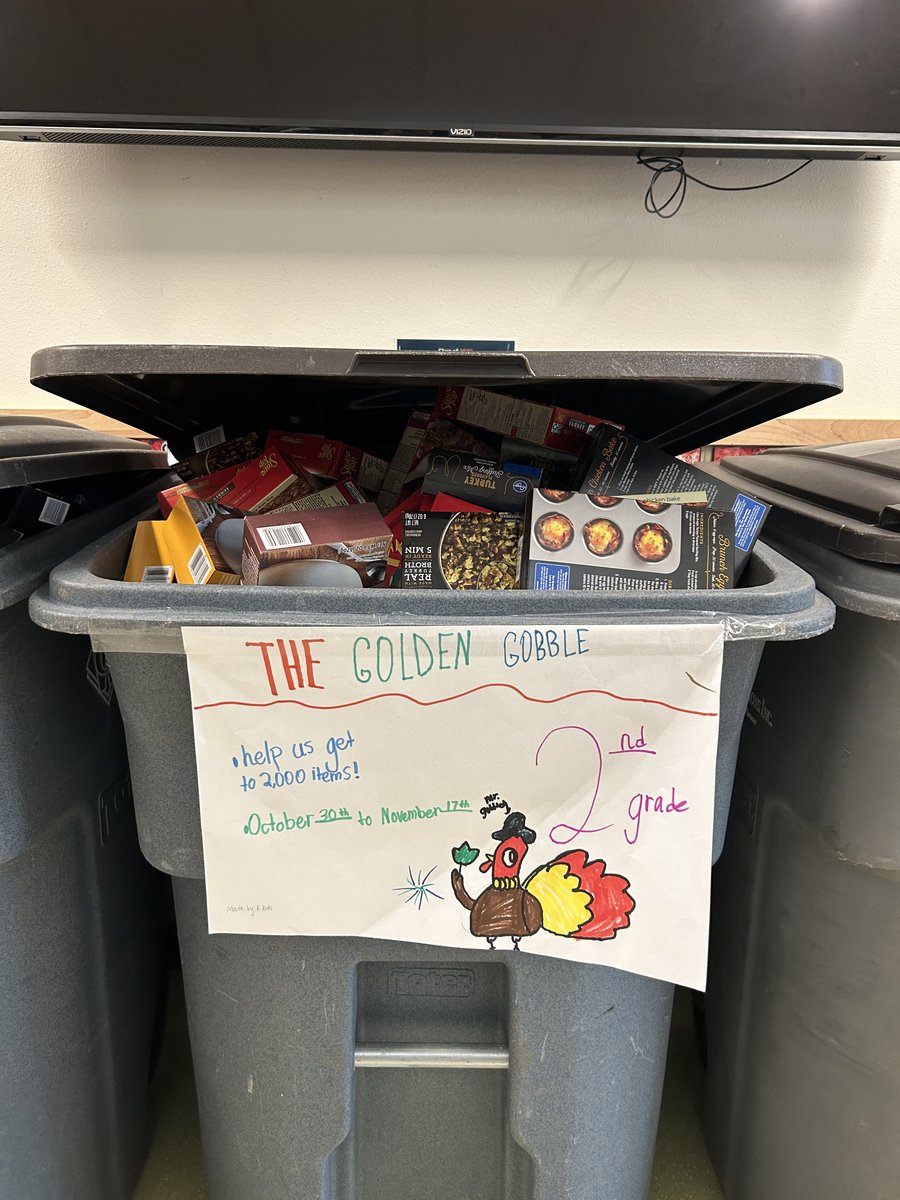 tehalehheights1's tweet image. The Golden Gobble food drive is coming to an end tomorrow. Drop off your stuffing at Tehaleh Heights Elementary. We have just over 1000 boxes. Our goal is 2000! #SBLSD, #themarket