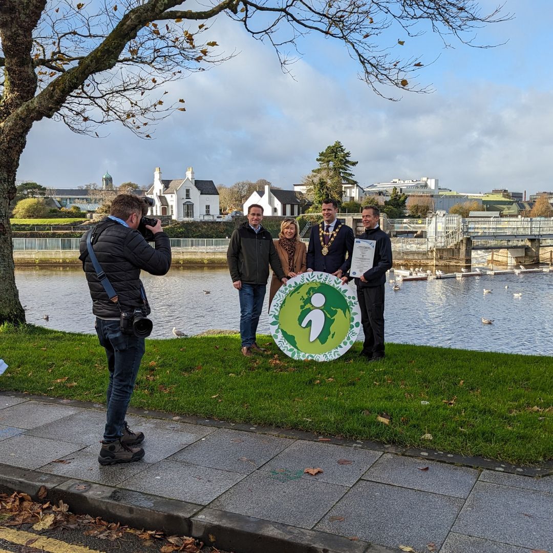 iSupplyGalway's tweet photo. This week, iSupply had the privilege of meeting with the mayor of Galway for a photo shoot.

This meeting was the mayor's way of formally acknowledging iSupply's noteworthy achievement of obtaining the ISO 14001 certification.

For more visit our website.
https://t.co/VJxnxaswCP https://t.co/wScqyCW7fL