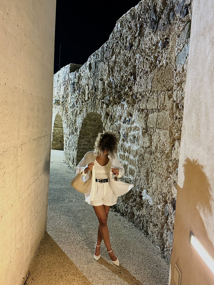 𝑪𝒉𝒂 💸 tweet media