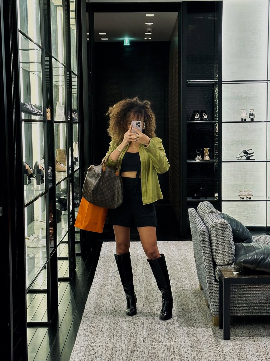 𝑪𝒉𝒂 💸 tweet media