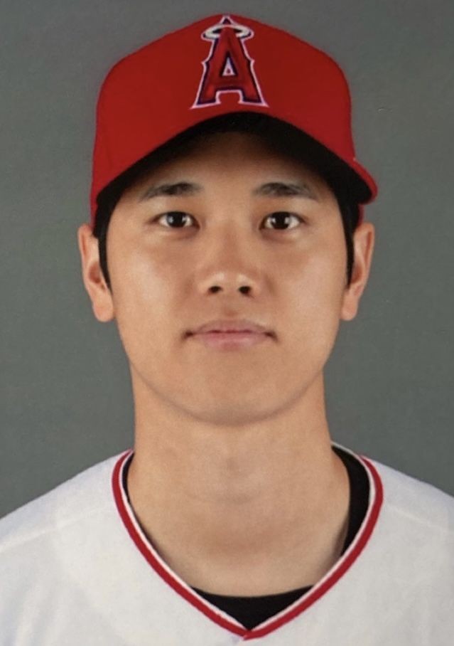 Leejocelyn6's tweet photo. Vengo a poner esta comparación porque me duele ver que parece que nunca lo han pensado 
Tadashi y Ohtani están igualitos https://t.co/q3wpE8Xw7A