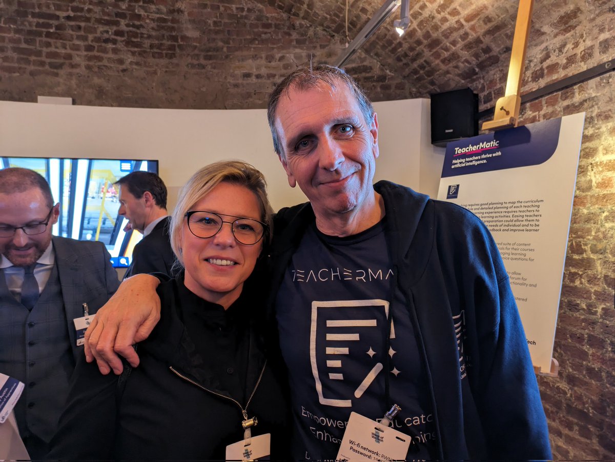 Realtimeedu's tweet image. Wonderful to catch up with this amazing #edtech duo at the @UfiTrust #Voctech Showcase this evening!
#loveFE #AmplifyFE