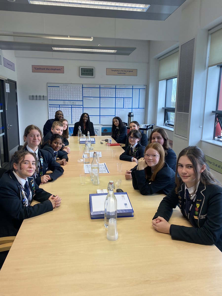 KWACareers's tweet photo. Hannah from Apple (HR) came to speak to some students, (So aspirational) https://t.co/nOArE0CsLV