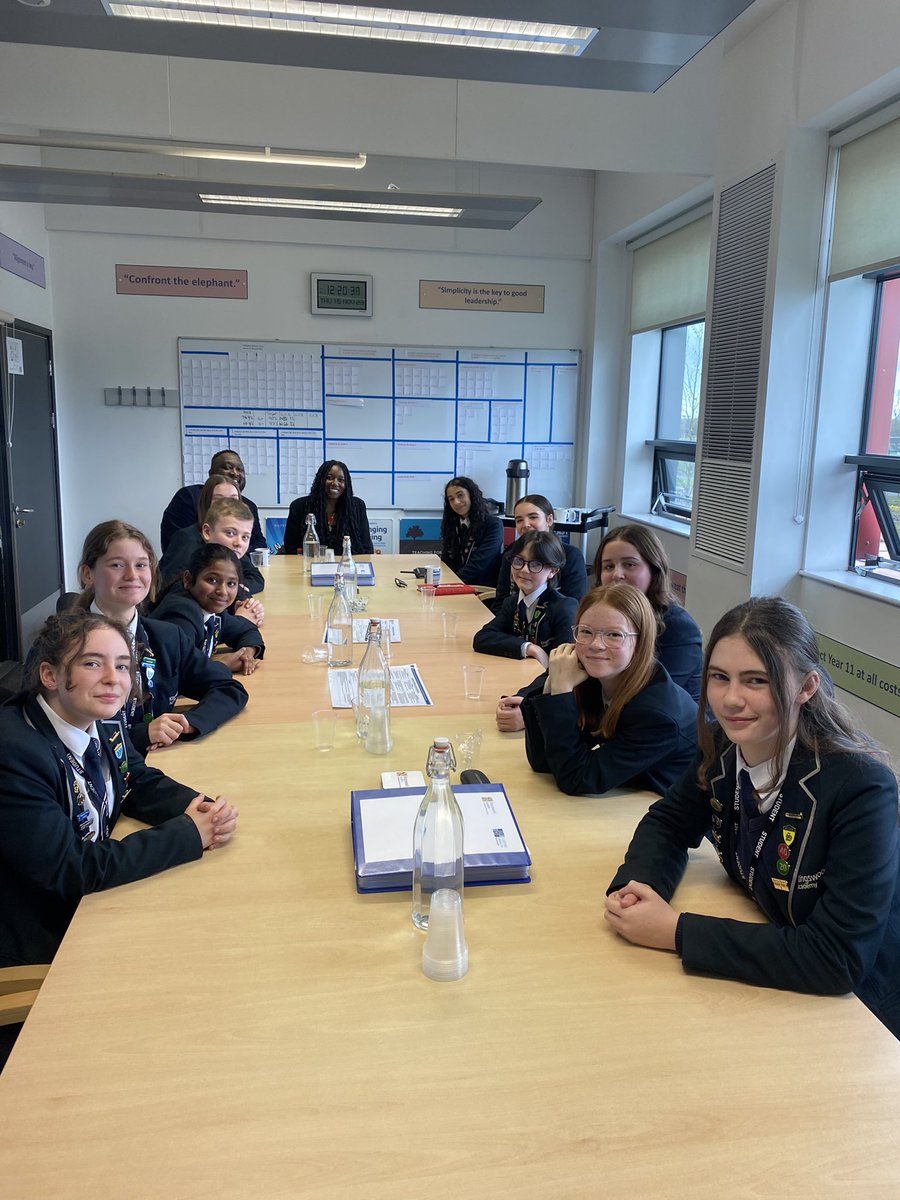 KWACareers's tweet photo. Hannah from Apple (HR) came to speak to some students, (So aspirational) https://t.co/nOArE0CsLV