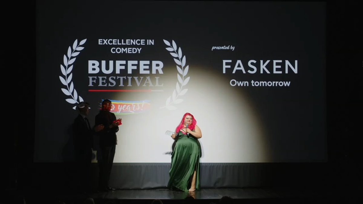 in an absolutely insane turn of events, I premiered a new film at @BufferFestival and won the Excellence in Comedy award! You can watch the ✨award winning✨ video right now! youtu.be/4iCtld8AYgA