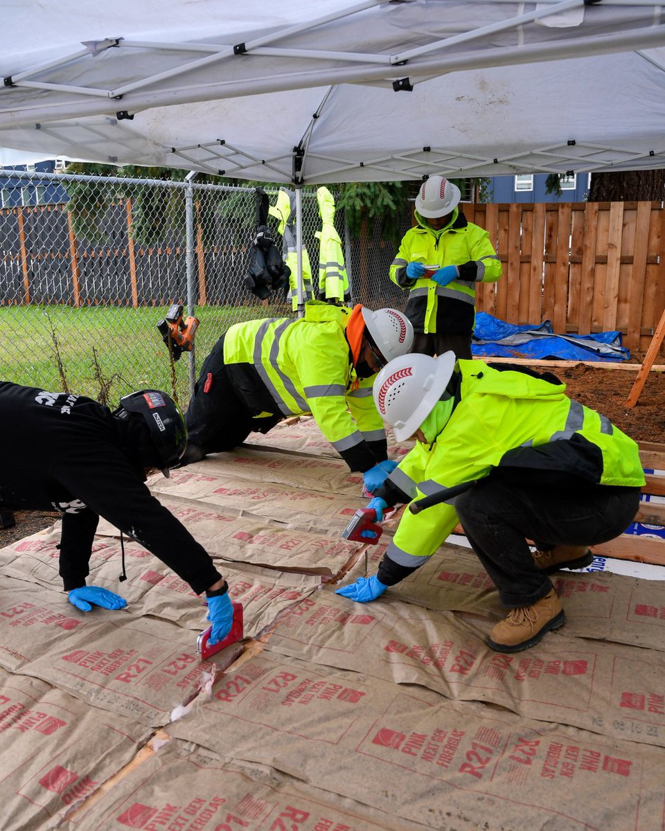 For #NationalApprenticeshipWeek, we proudly highlight our Construction Pre-Apprenticeship trainees who are not only constructing buildings but also establishing promising futures! Ready to embark on your own journey toward apprenticeship? Enroll here bit.ly/3AzQDx6 🛠️