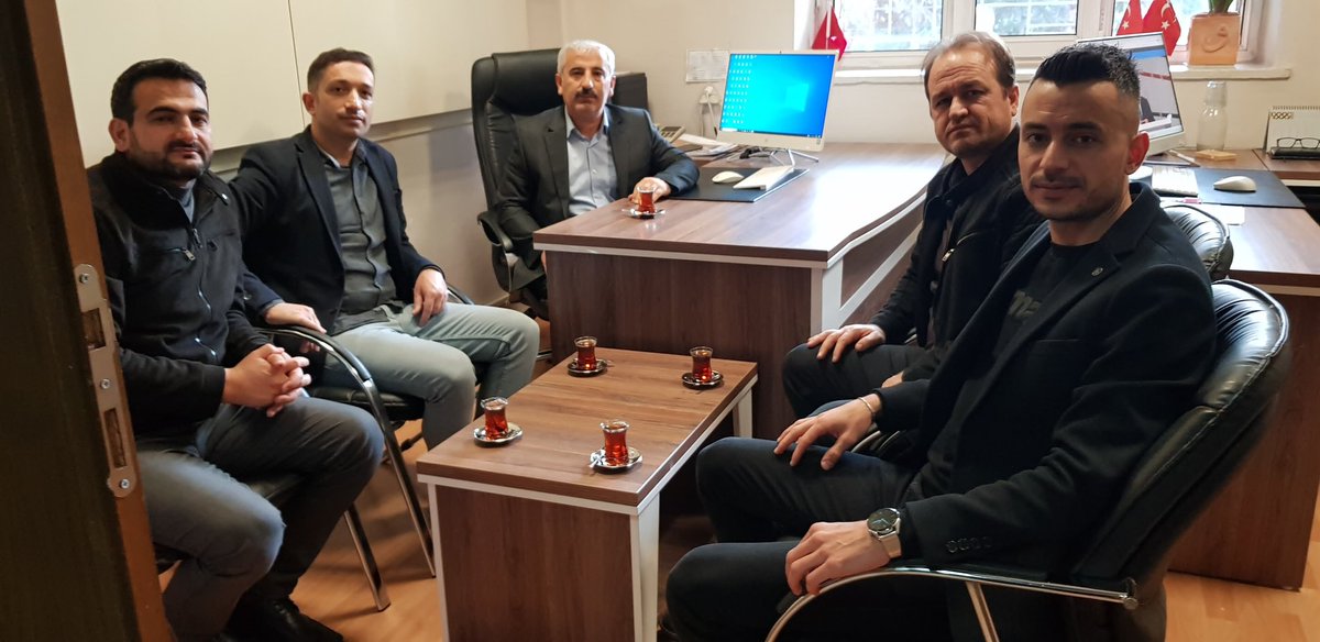BekirKORKUT15's tweet photo. Yozgat -Saraykent ilçesinde uzun yıllar beraber görev yaptığımız meslektaşlarım ve kıymetli dostlarım Mert Onur Akgül , Rıza Uslu , Gökhan Doğan ve Ahmet Öter'e ziyaretlerinden dolayı teşekkür ediyorum. https://t.co/aCjyPwUDgz