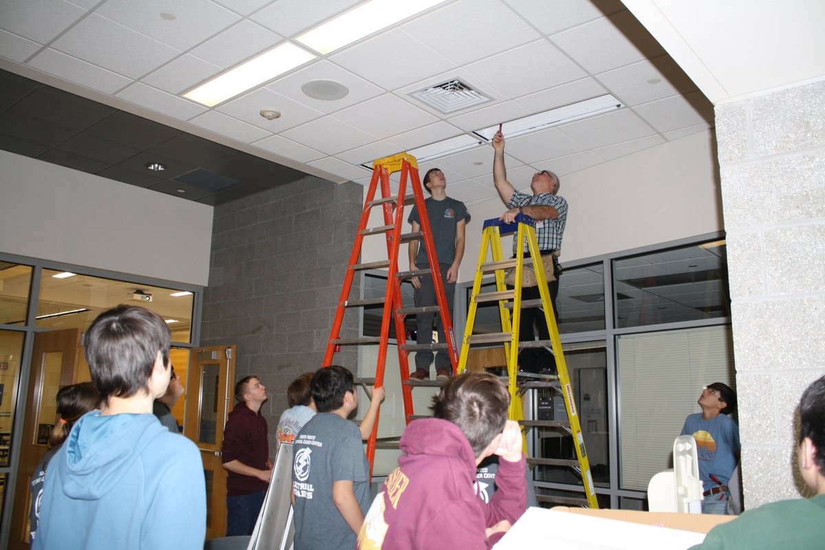 NorthMontco's tweet image. Bright sparks in the Electrical Trades program! Students showcased their skills by transforming traditional lights into modern LED wonders. Innovation in action! #ElectricalTrades #LEDUpgrade