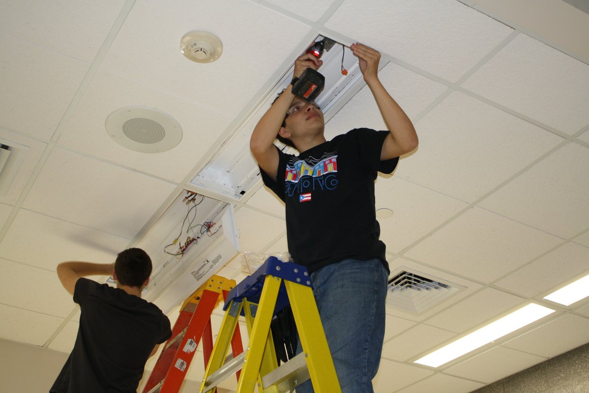 NorthMontco's tweet image. Bright sparks in the Electrical Trades program! Students showcased their skills by transforming traditional lights into modern LED wonders. Innovation in action! #ElectricalTrades #LEDUpgrade