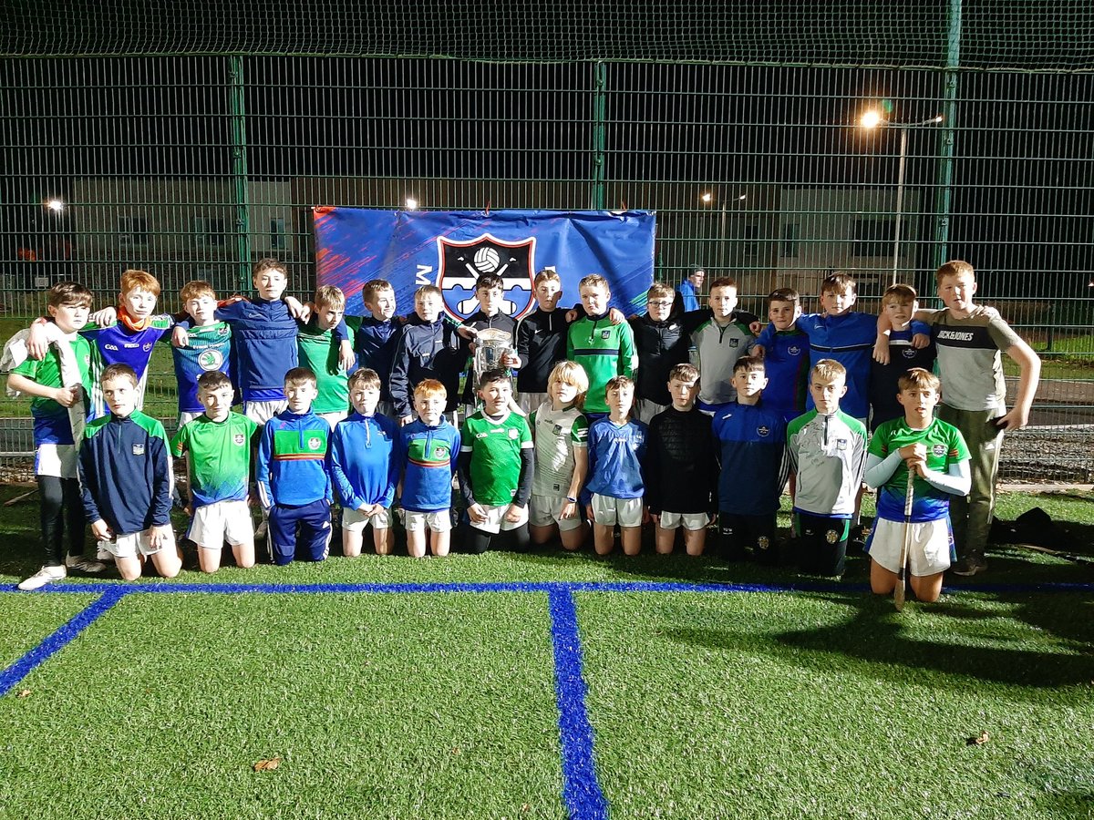 MurroeBoher's tweet photo. Bord na nOg:A great turnout last night for the visit of the Liam McCarthy Cup. https://t.co/nQYAzGFKUE