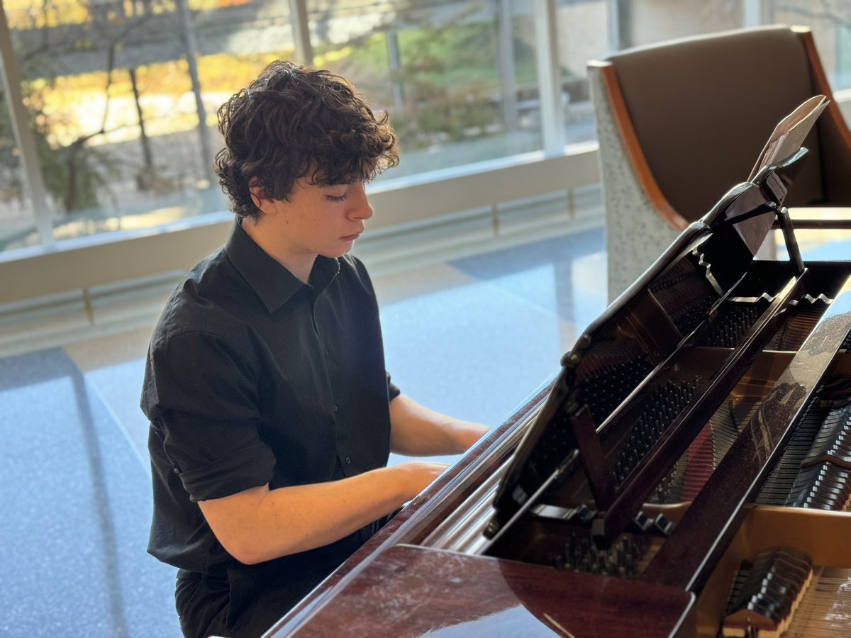 Thanks to the <a href="/UNC_Lineberger/">UNC Lineberger</a> Comprehensive Cancer Center for having Jazz Combo I out to play at their annual luncheon today. We had a great time.