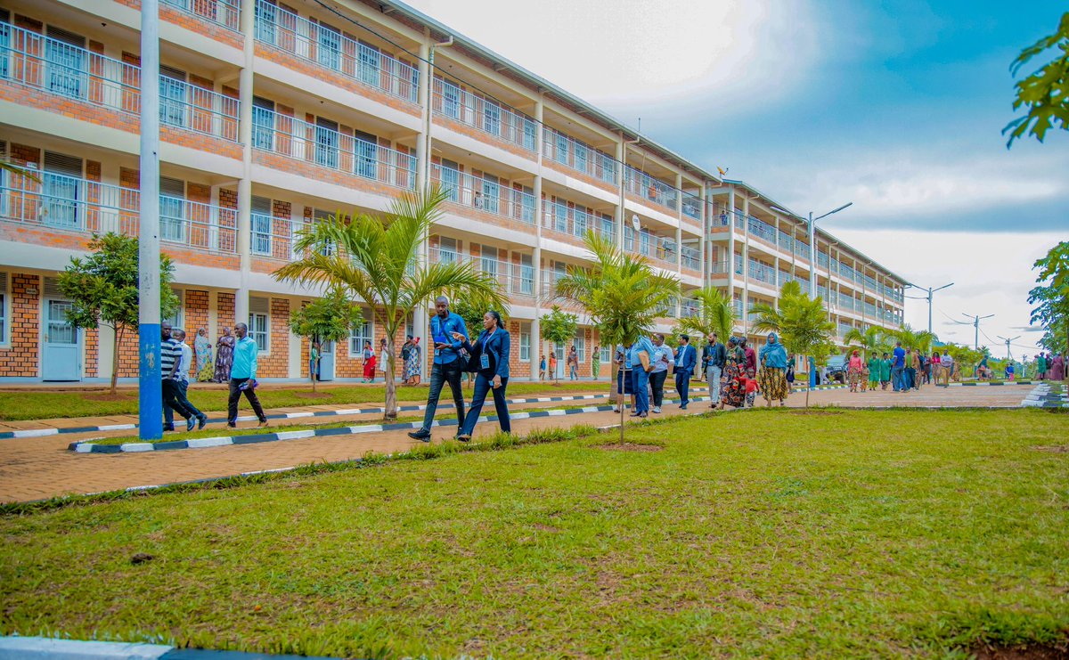 RwandaLocalGov's tweet image. As part of peer learning and sharing local government resilient experiences, #CLGC2023 participants visited today different locations in @CityofKigali including Kigali Genocide Memorial, Nyandugu Eco Park, Karama IDP MV and Masaka Creamery.