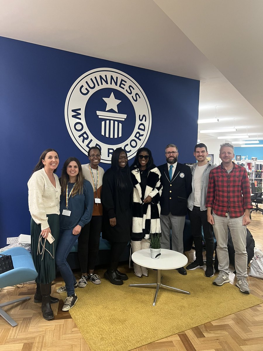 GWR's tweet photo. Former record holder @hildabacicooks stopped by to say hello to the team at our London HQ 🥰

Will we be seeing Hilda set any new records soon? 👀 https://t.co/0NTa3h5FG5