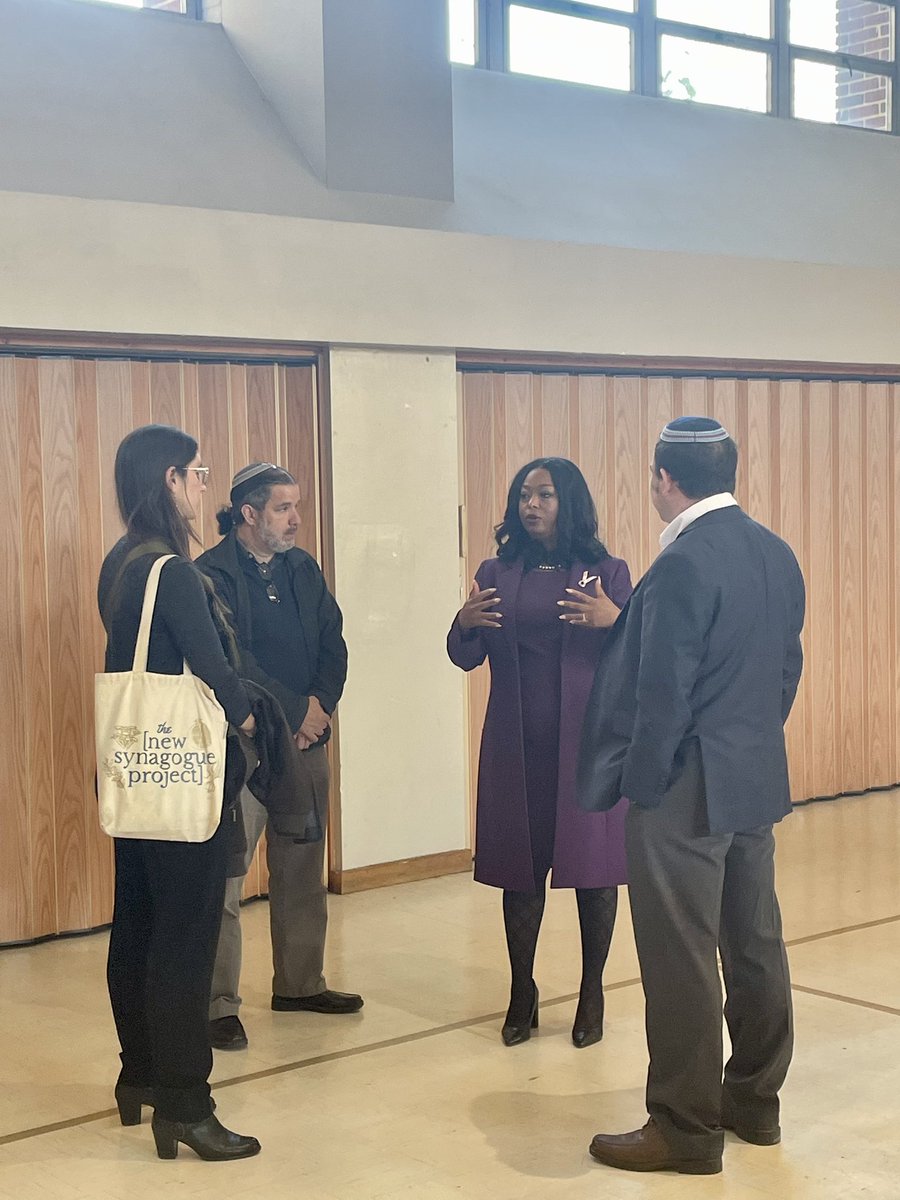 Grateful to co-host our second annual Ward 4 Faith Breakfast.

Our faith leaders have been doing inspiring work combating food insecurity, addressing gun violence, and supporting our community over the last year.

Today was about deepening partnerships and building on this work.