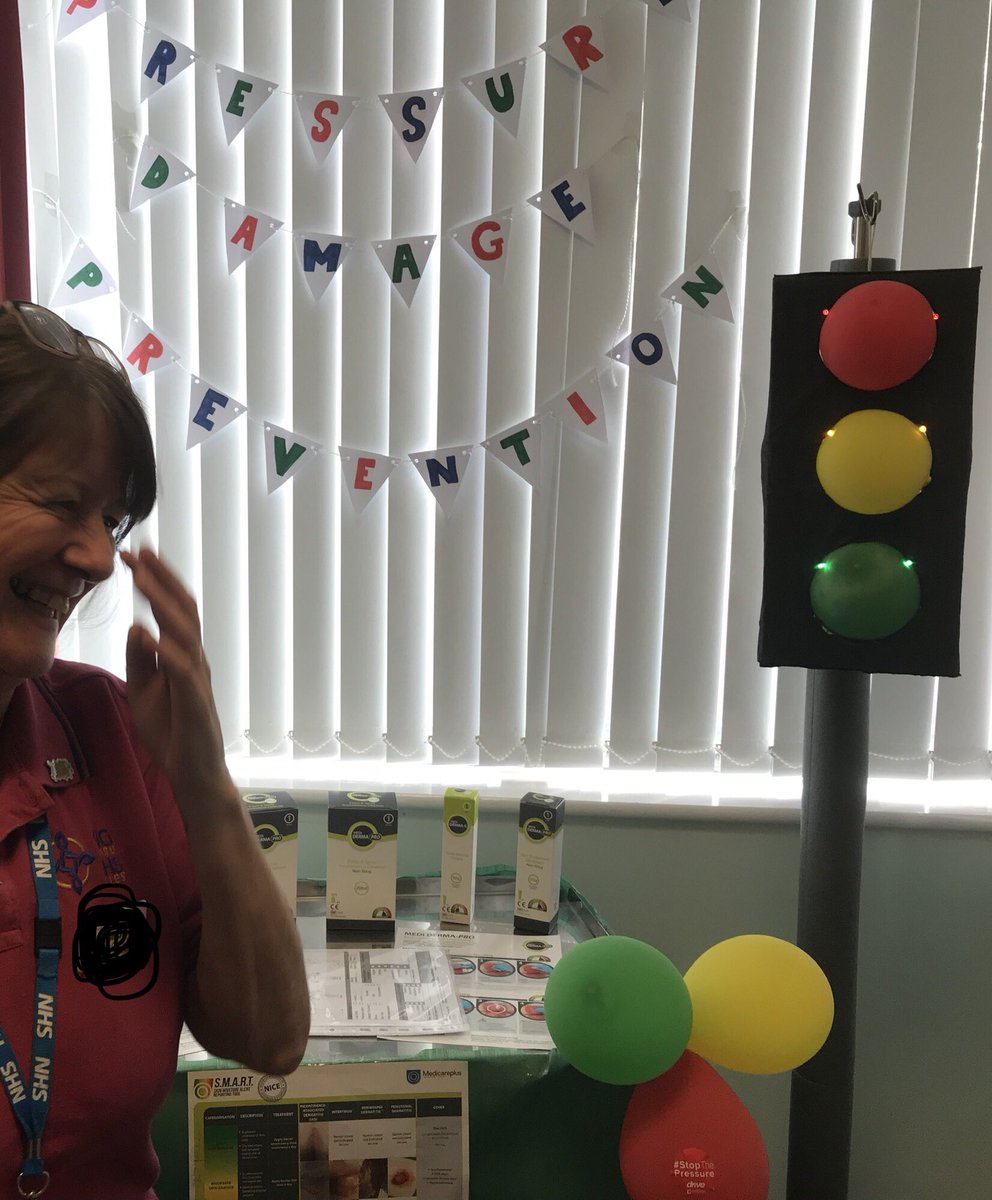 sianymarv's tweet image. More Fabulous poster displays for Stop Pressure Damage Week! ❤️ Including an actual traffic light representing the RAG rating in Nursing Risk Assessment ❤️🧡💚 #TeamPPH #Tissueviability #patientsafety @NSTHywelDda @HywelDdaHB @meinir23